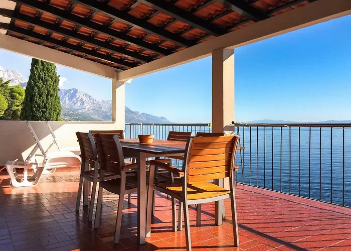 Villa Antares Pisak