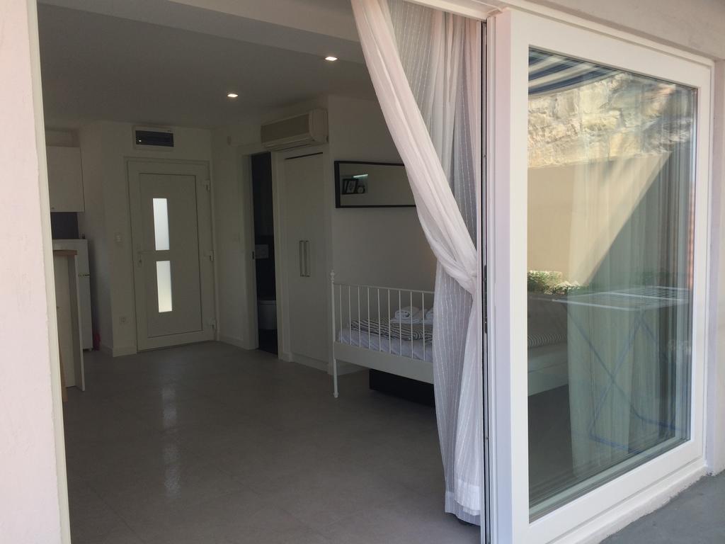 Antares Apartment *